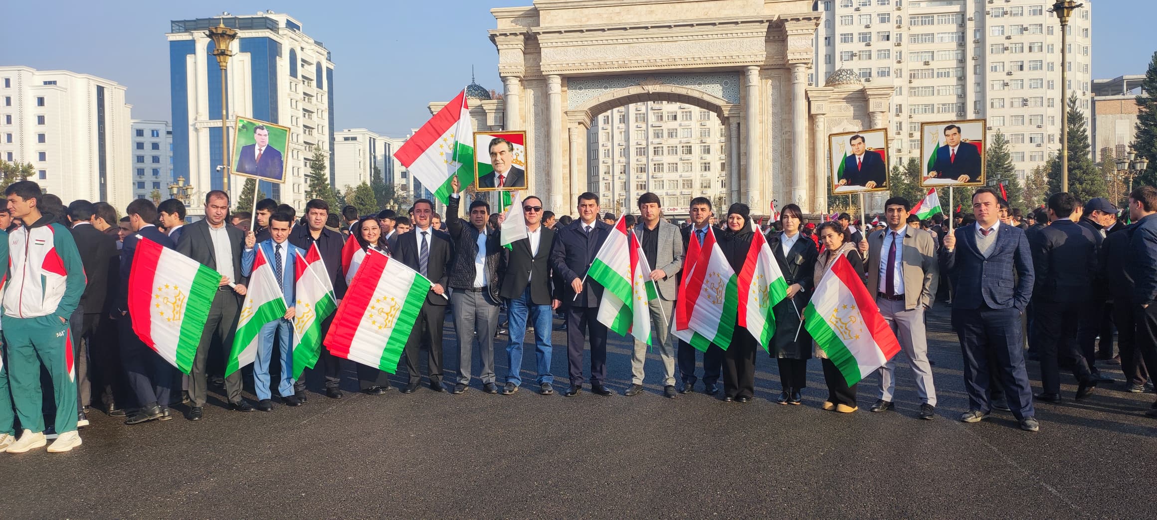 ТАҶЛИЛИ РӮЗИ ПАРЧАМИ ДАВЛАТИИ ҶУМҲУРИИ ТОҶИКИСТОН